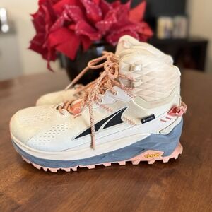 Altra Olympus 5 Hike Mid GTX Boots Womens Size 10 Beige Gore Tex Vibram Trail